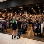 Is Hot Topic Going Out of Business in 2026
